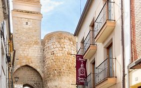 Hostal Sin Recep24H Puerta De La Villa - Pet Friendly & Restaurante